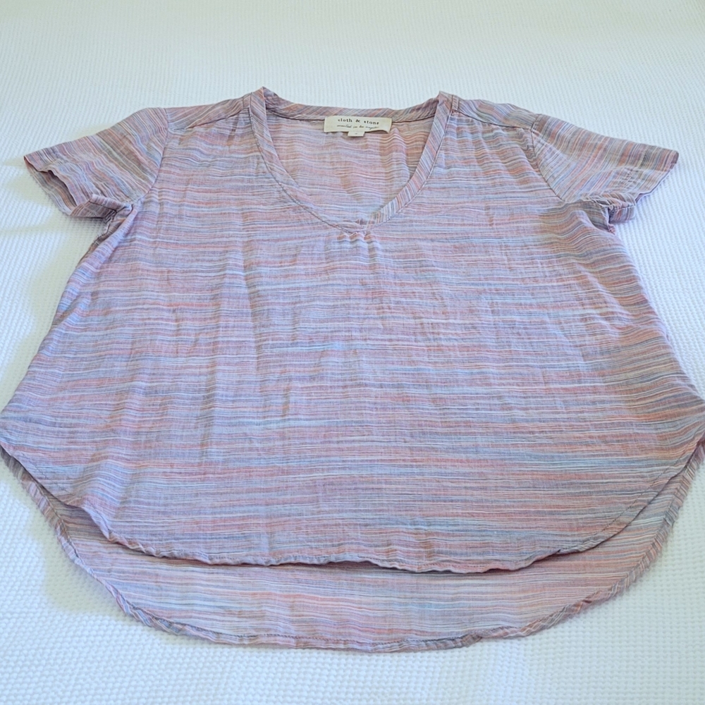 cloth & stone V-Neck Top - Picture 8 of 9